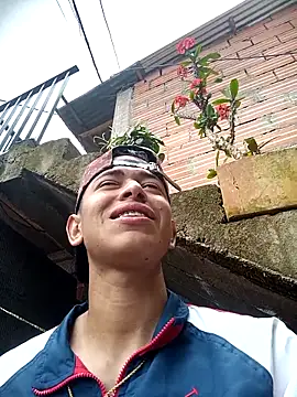 mututey online show from March 11, 3:29 pm