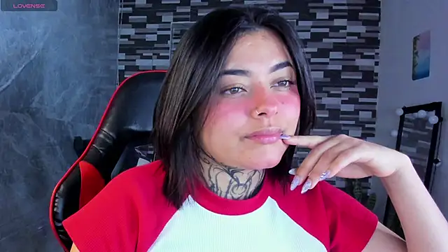 Sophiia cherry online show from April 14, 5:52 pm