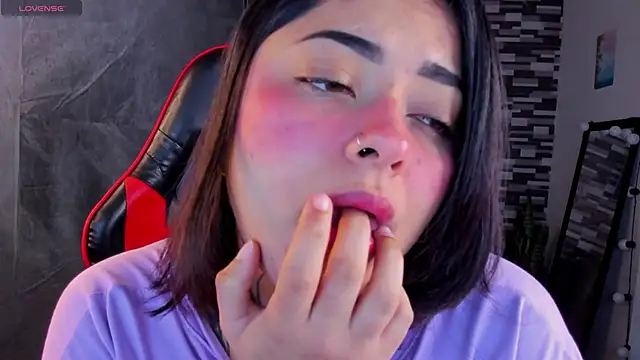 Sophiia cherry online show from April 19, 6:10 pm