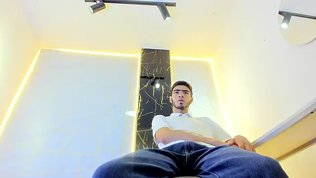 Valentin Lux online show from March 26, 3:34 am