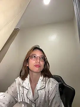 parker pixie online show from April 30, 4:02 pm