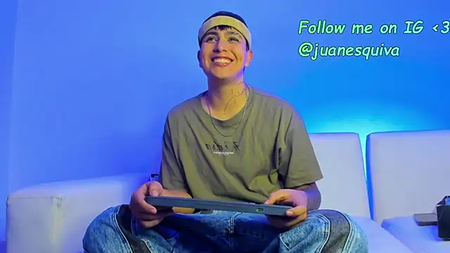 ThomasThundr online show from April 9, 7:25 am