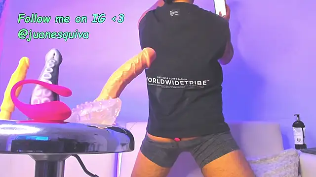 ThomasThundr online show from April 17, 5:32 am