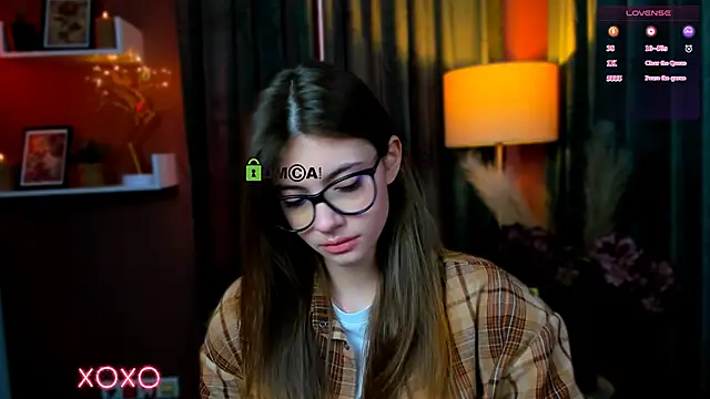 mia bamby1 online show from April 14, 5:02 am