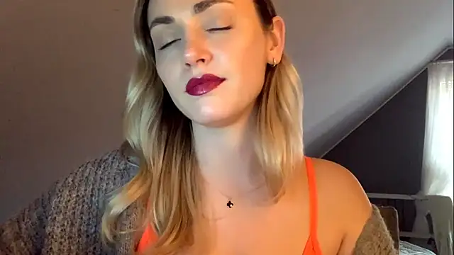 ScarlettSensitive online show from March 12, 3:40 pm