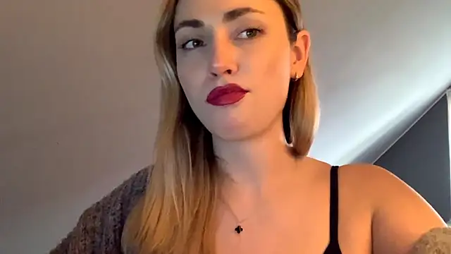 ScarlettSensitive online show from March 17, 3:15 pm