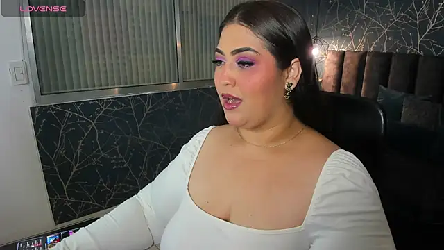 Charlottxl online show from March 31, 3:30 am