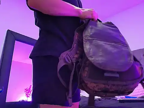 Dallas Whitee online show from April 10, 7:29 pm