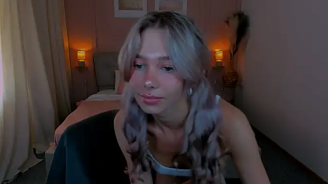 Snapshot of LuluAlis chatting on July 9, 3:16 pm LuluAlis online show from July 9, 3:16 pm