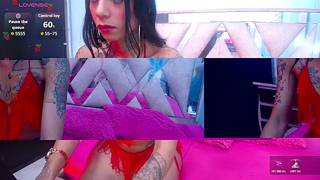 Snapshot of vayolettatto_bigass chatting on March 20, 12:21 pm vayolettatto bigass online show from March 20, 12:21 pm