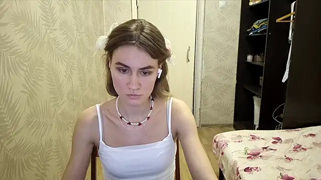 ElenoreHolguin online show from April 4, 2:47 pm