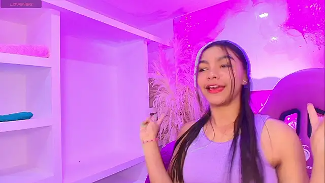 Megaan  foxx online show from March 9, 10:25 pm