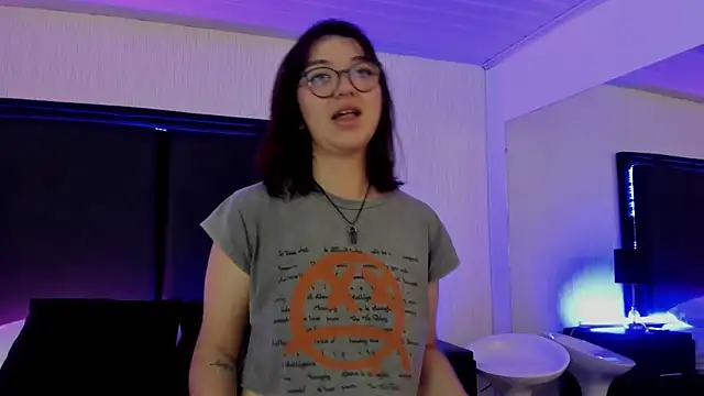 LilithBluum online show from April 5, 11:40 am