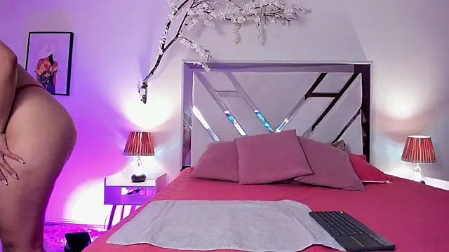 annie bell  25 online show from March 23, 11:36 am