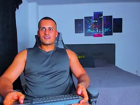 Steve Dennis online show from April 5, 11:57 pm