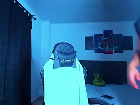 Steve Dennis online show from April 9, 2:00 am