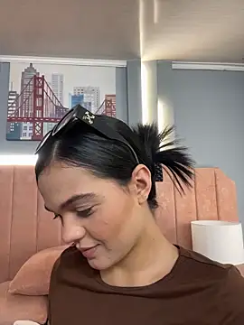 Bella-Ferrer online show from March 28, 6:29 pm