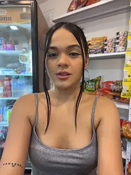 Snapshot of Bella-Ferrer chatting on June 3, 6:02 pm Bella-Ferrer online show from June 3, 6:02 pm