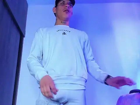 ethanchamo online show from April 9, 6:35 pm