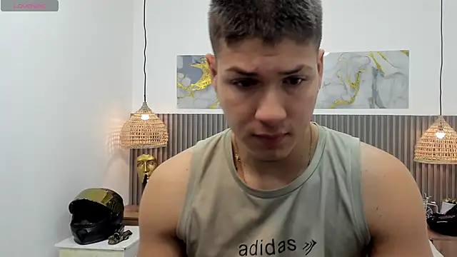 AlessandroFranco online show from March 29, 1:22 pm