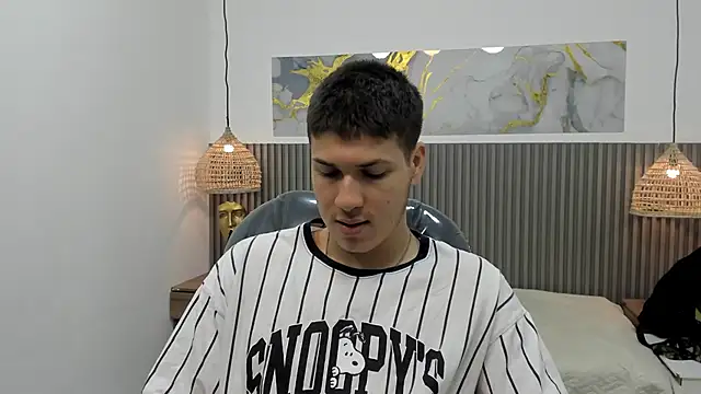 AlessandroFranco online show from April 9, 1:27 pm