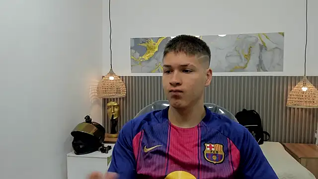 AlessandroFranco online show from April 11, 2:21 pm