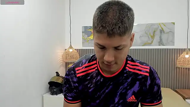 AlessandroFranco online show from April 13, 1:16 pm