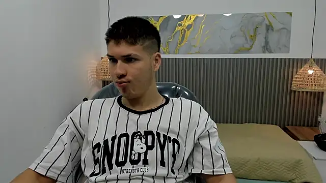 AlessandroFranco online show from April 16, 1:45 pm