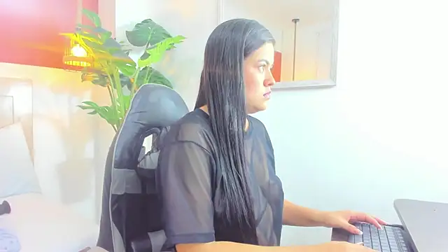 zakia grundy online show from April 10, 8:24 pm