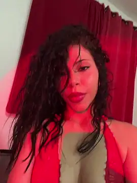 MiaReidd online show from April 16, 11:00 am