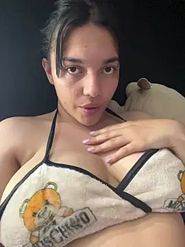 Alaia Blosson online show from June 3, 2:14 am