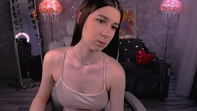 EmyHarrington online show from March 18, 12:52 pm