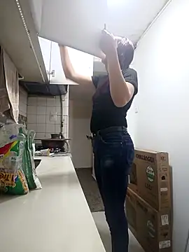 Alisson-Miller online show from April 11, 8:46 pm