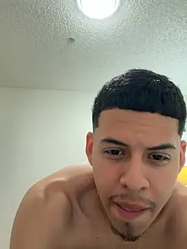 LatinHotxx2 online show from July 26, 6:32 am