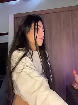 Twoshotsparty420 online show from April 8, 12:05 pm