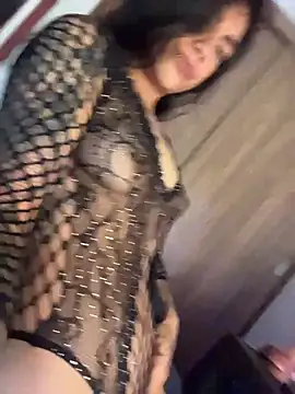 Twoshotsparty420 online show from April 10, 12:32 pm