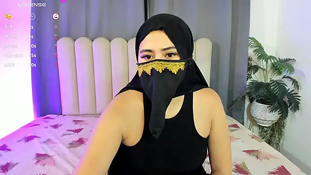 Snapshot of bahiya_aziz chatting on May 18, 1:06 pm bahiya aziz online show from May 18, 1:06 pm