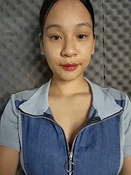 Snapshot of -Hicici- chatting on July 5, 12:50 am -Hicici- online show from July 5, 12:50 am