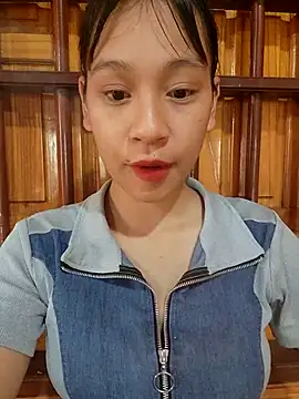 Snapshot of -Hicici- chatting on July 11, 11:50 pm -Hicici- online show from July 11, 11:50 pm