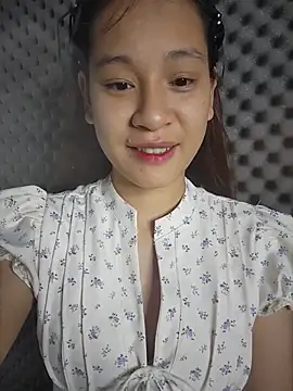 Snapshot of -Hicici- chatting on August 6, 11:50 pm -Hicici- online show from August 6, 11:50 pm