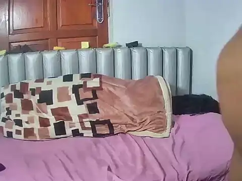 JoycyQueen online show from March 25, 1:33 am