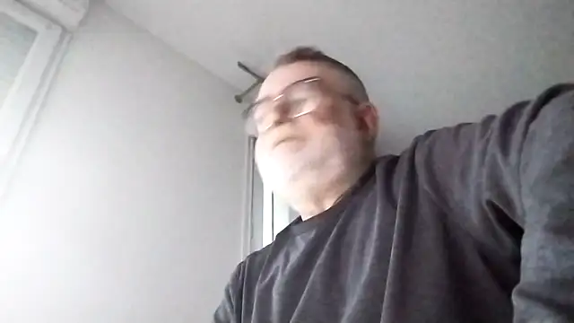 oura online show from April 4, 5:38 am