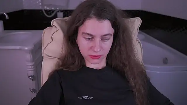 LittleJulii online show from March 30, 7:37 pm