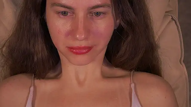 LittleJulii online show from April 7, 7:58 pm