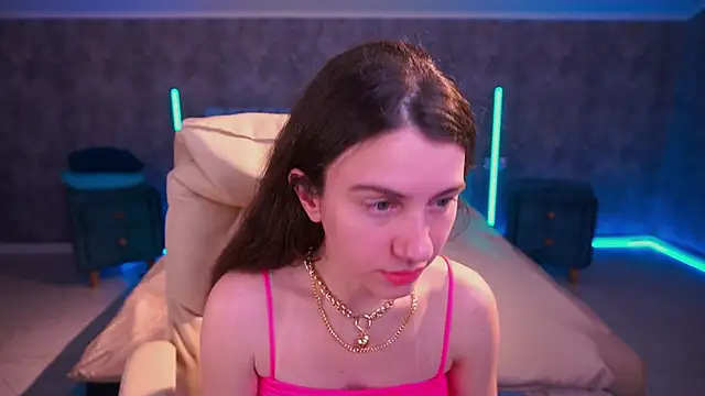 LittleJulii online show from April 13, 7:41 pm