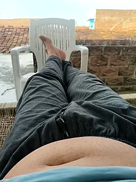 Desii rockstarr online show from April 8, 11:43 am