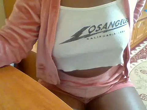 melaninebony2 online show from March 17, 6:06 am