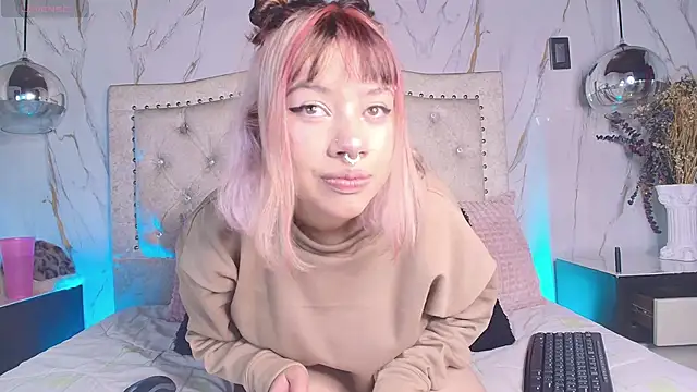 Lickpink1 online show from April 11, 3:55 am