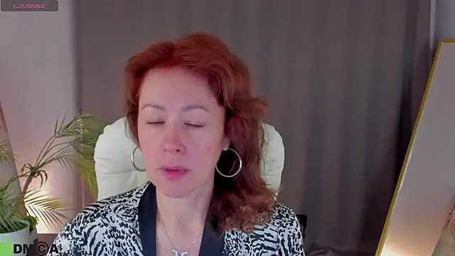 LeticiaRomano online show from April 15, 3:57 am