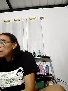 HOT LATINA20 online show from April 9, 1:49 am